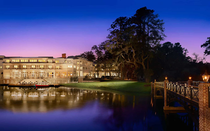 Montage Palmetto Bluff inn backyard at night